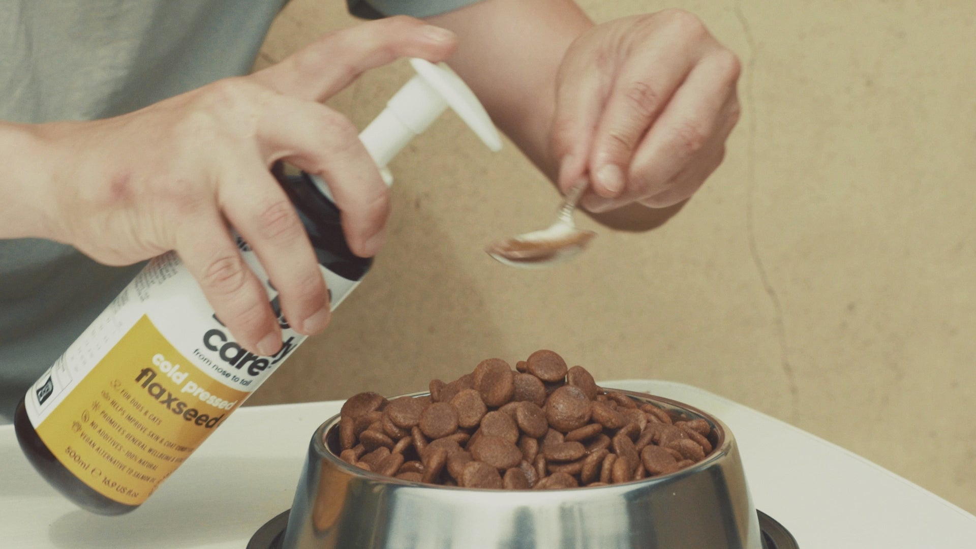 Flaxseed Oil for Dogs & Cats by Buddycare